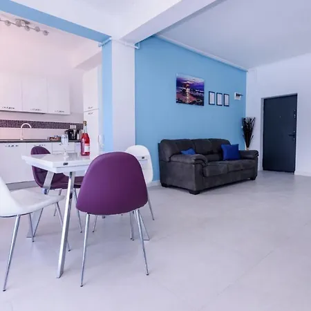 Aquarium 2 Apartment Navodari